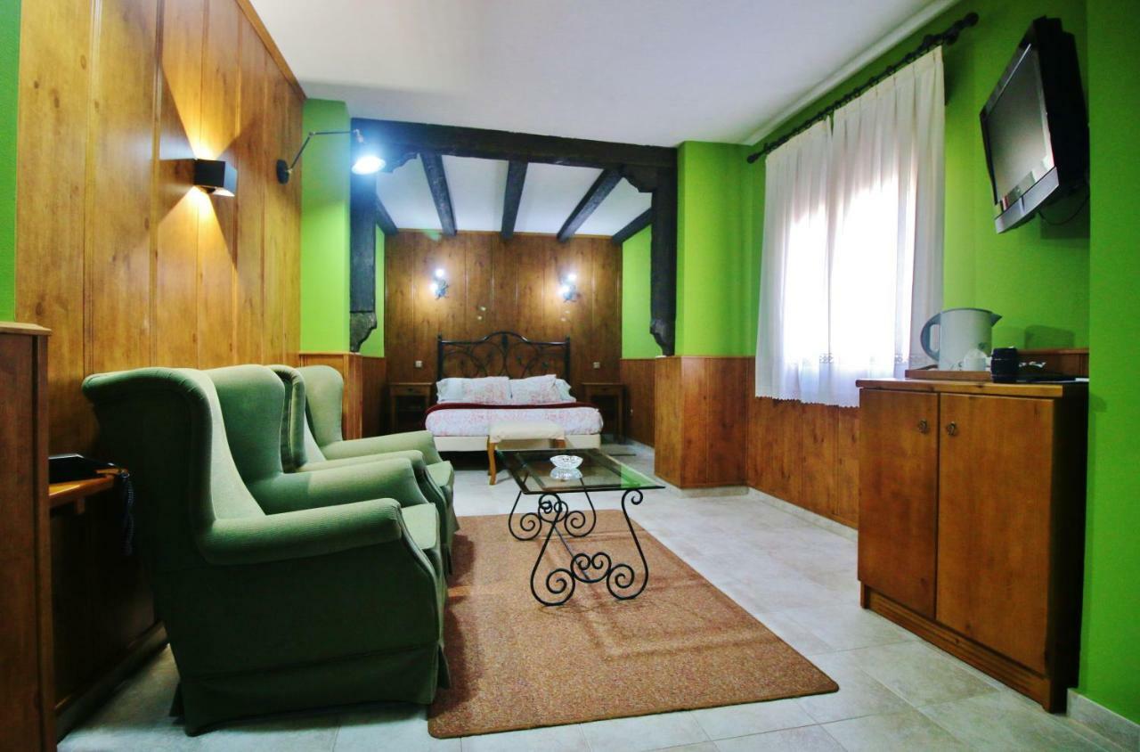 Posada Del Camino Real Torrelaguna Exterior foto